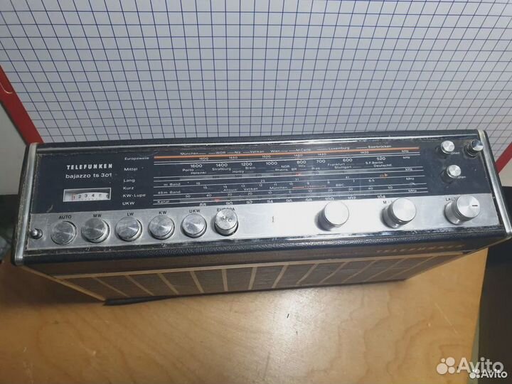 Приёмник Telefunken Bajazzo TS 301