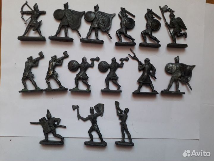 Игрушки СССР солдатики