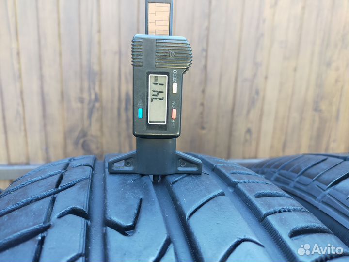 Toyo Tranpath MPZ 215/60 R17 96H