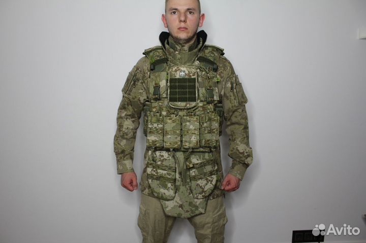 Плитник с подсумками