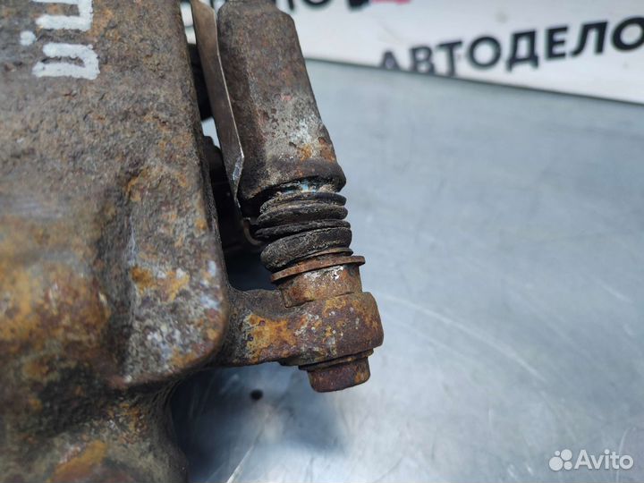 Суппорт передний правый Nissan Almera N15 1998 г.в