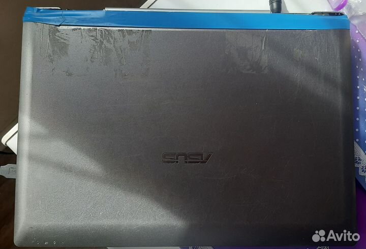 Ноутбук asus