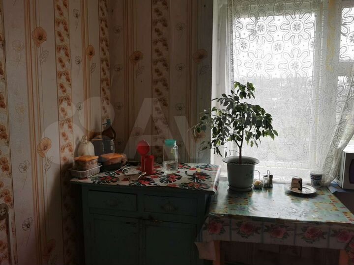 Комната 15 м² в 2-к., 1/3 эт.