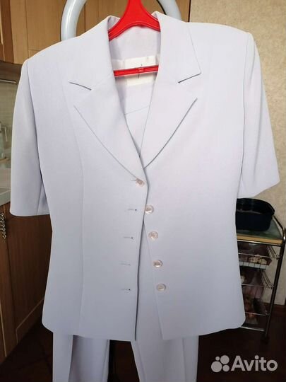 Женский деловой костюм 42-44