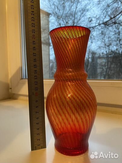 Ваза из красного стекла.ссср