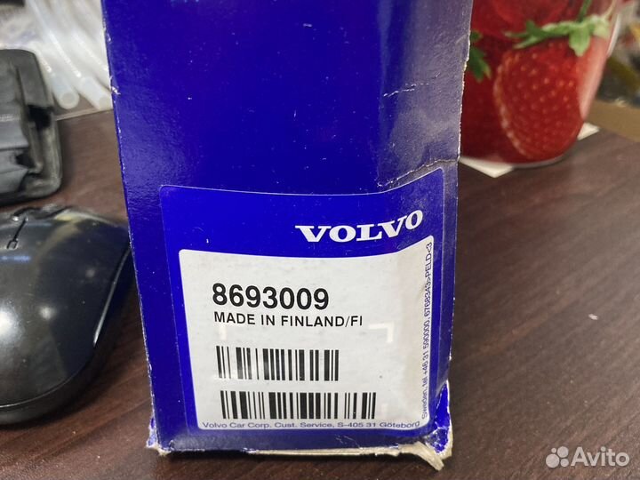 Фонарь задний противотуманный Volvo