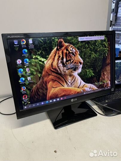 Монитор LG E 2241