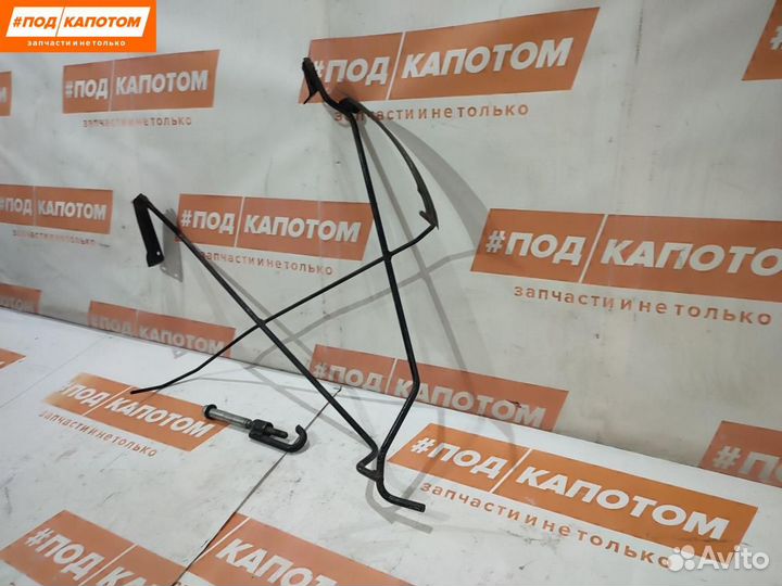 Крепление запаски Mitsubishi Outlander 2 2008