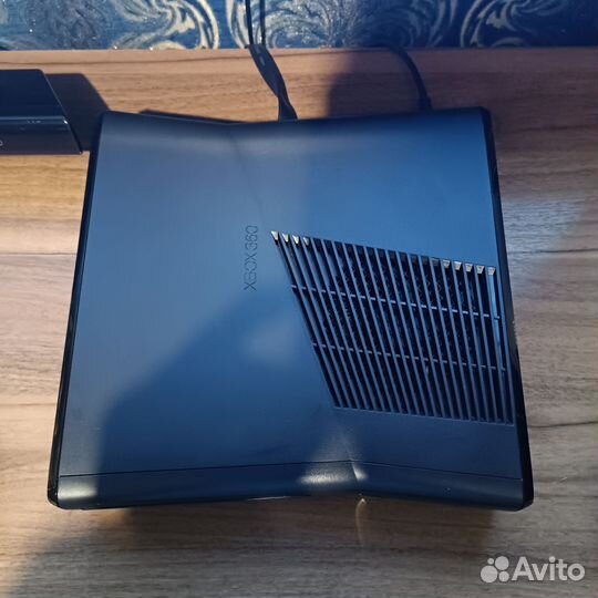 Xbox 360 slim freeboot прошитый