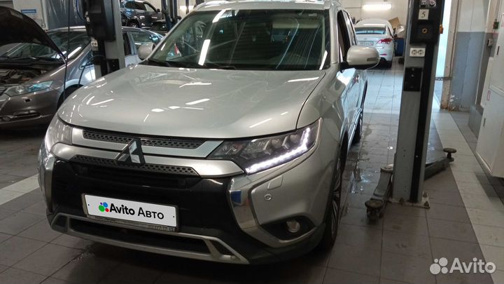 Mitsubishi Outlander 2.4 CVT, 2019, 109 359 км