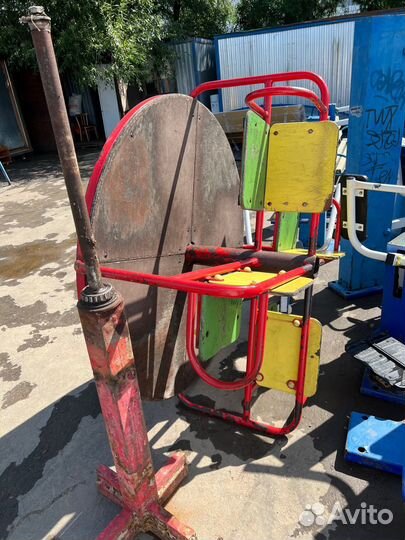 Карусель, качалка