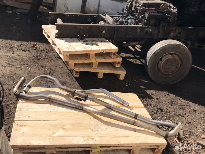 Патрубок охлаждения Mercedes Actros