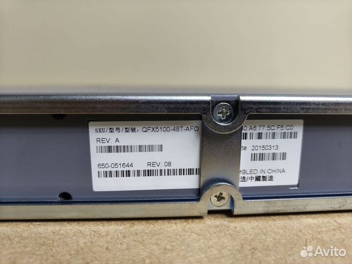 Коммутатор Juniper QFX5100-48T-AFO