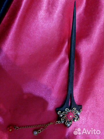 Шпилька в волосы