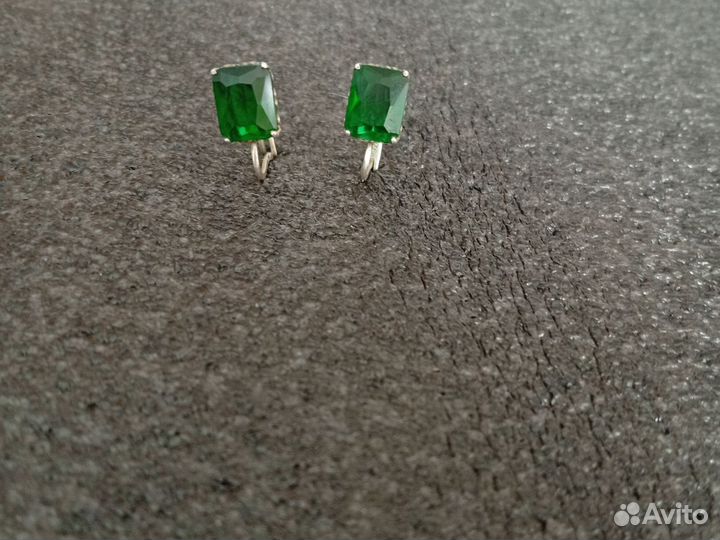 Серебряные серьги с топазом