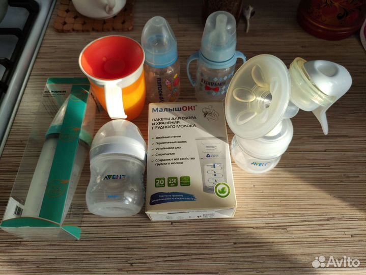 Бутылочки для кормления, молокоотсос, поильник