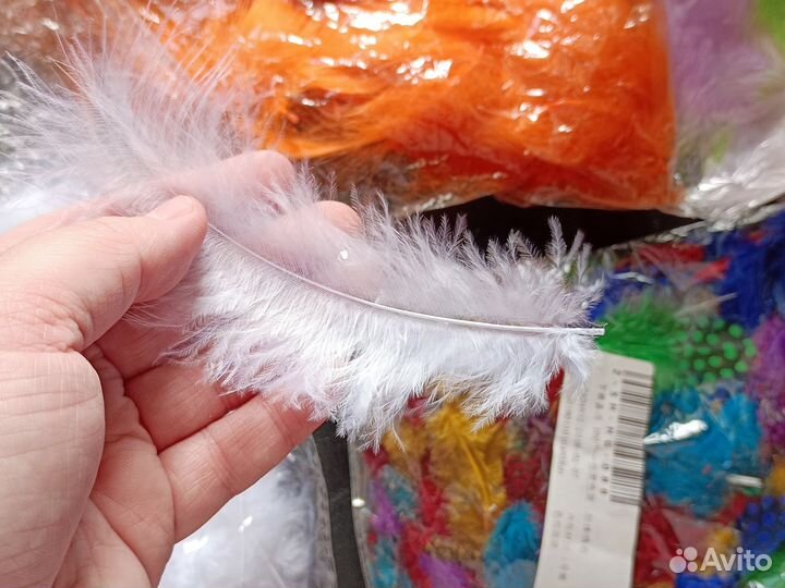 Цветные перья для творчества
