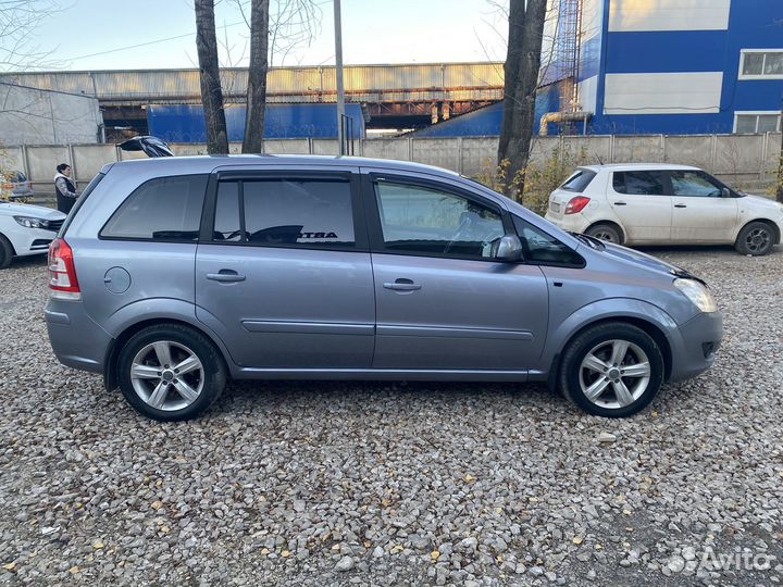 Opel Zafira 1.8 МТ, 2010, 207 000 км