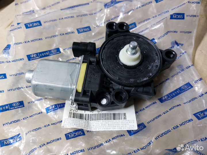 Моторчик стеклоподъемника правый Hyundai Veloster