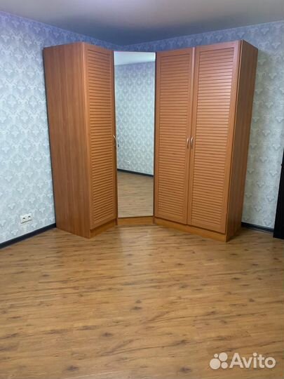 Угловой шкаф с зеркалом 150*200