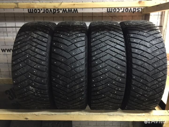 Goodyear UltraGrip Ice Arctic SUV 235/60 R17 106T