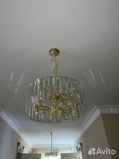 Люстра хрустальная современная