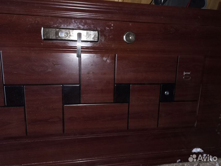 Дверь входная металлическая