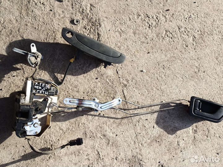 Замок двери передней левой Hyundai Getz 813101C202