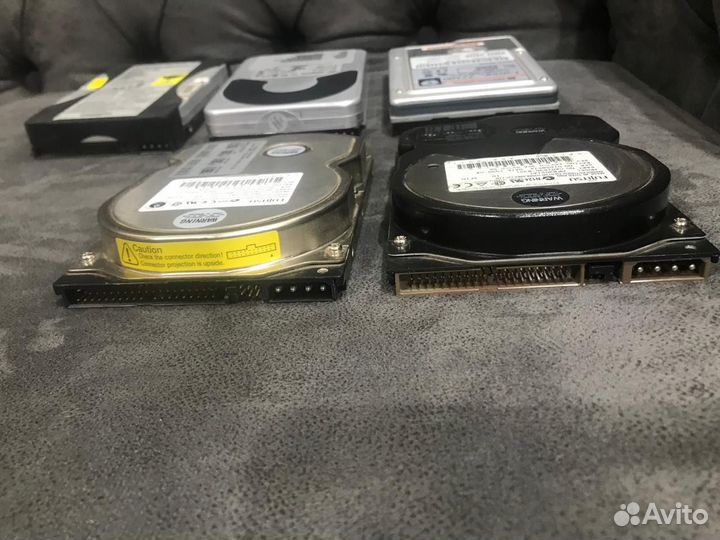 Старые ретро жёсткие диски одним лотом