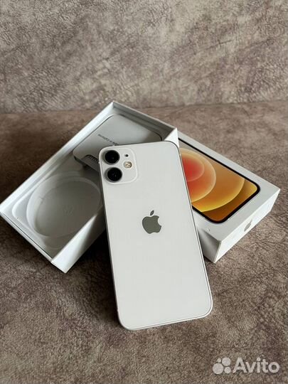 Телефон iPhone 12 mini