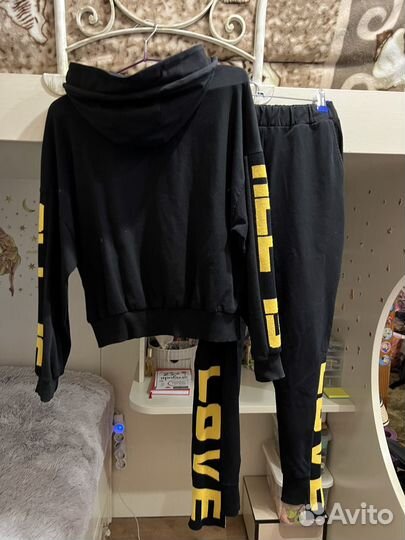 Спортивный костюм