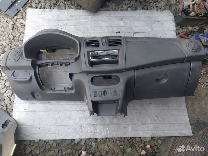 Торпедо Renault Logan, 1,6 мт