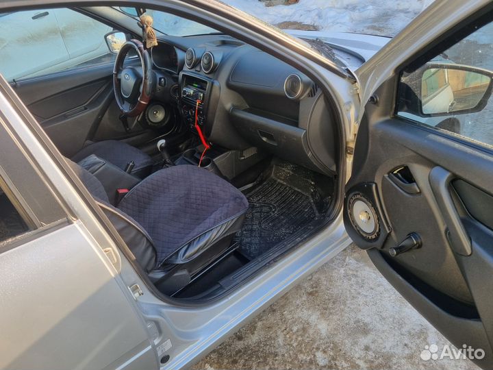 LADA Granta 1.6 МТ, 2017, 107 000 км