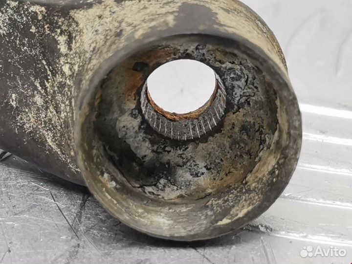 Щеткодержатель (поводок стеклоочистителя, дворник)