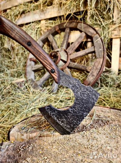 Топор ручной работы