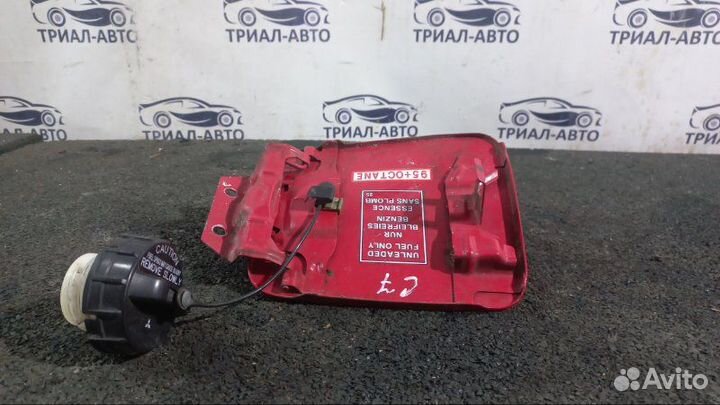 Лючок бака Outlander 1