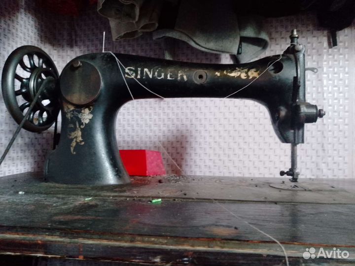 Швейная машинка зингер