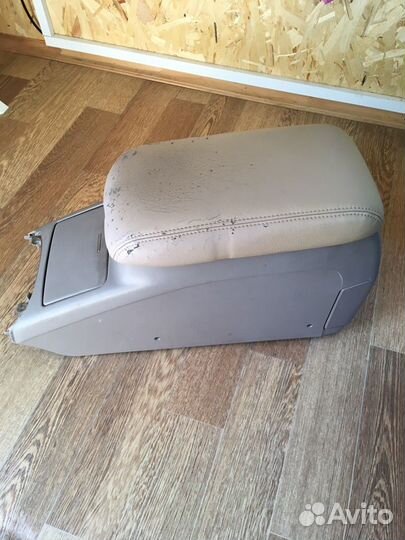 Подлокотник на Марк в 110 кузове