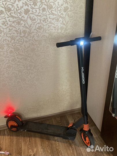 Электро самокат kugoо