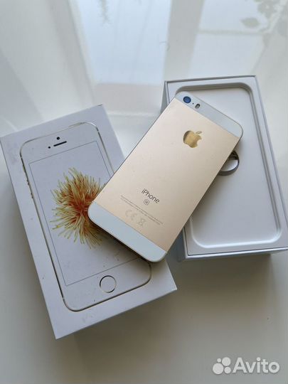 iPhone SE, 32 ГБ