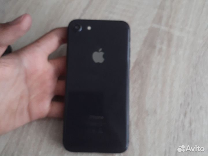 iPhone 8, 64 ГБ