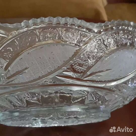 Хрустальный салатник и фужеры