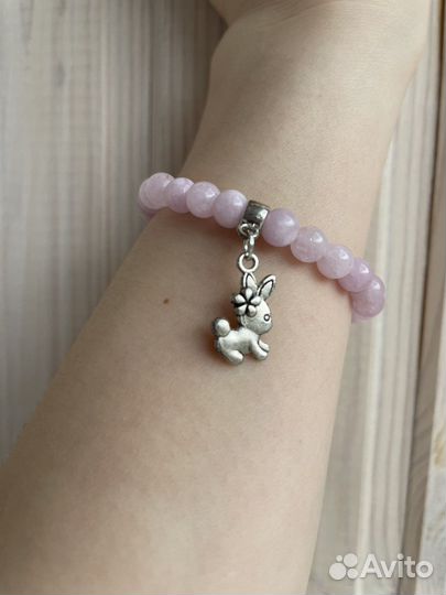 Браслет из натурального камня сподумен