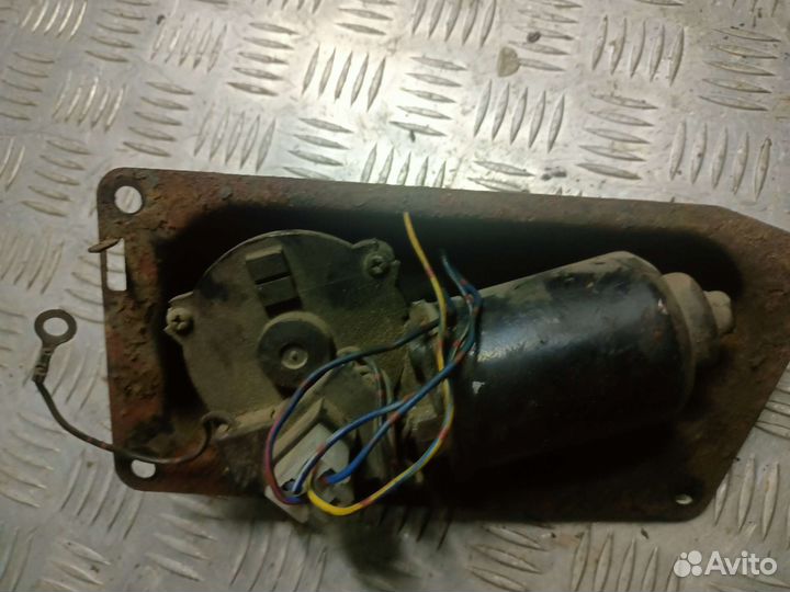 Моторчик стеклоочистителя Suzuki Vitara 1