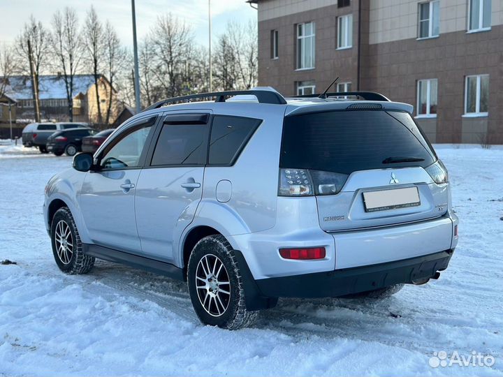 Mitsubishi Outlander 2.4 CVT, 2011, 207 400 км