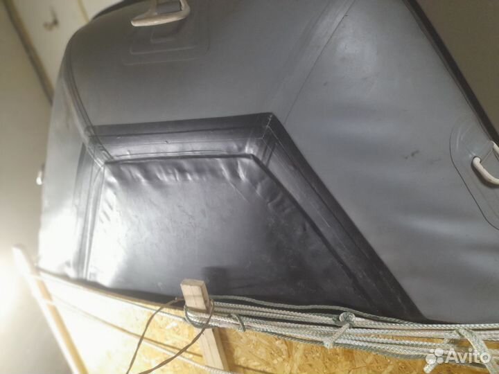 Надувные лодка Silverado 27t