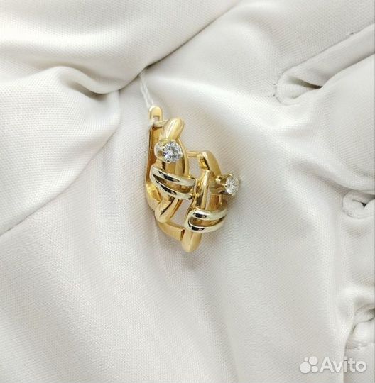 Золотые серьги с камнем