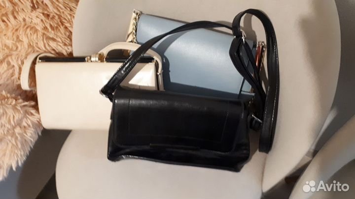 Отдам коробку вещей