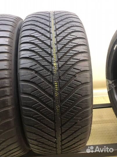 Goodyear Vector 4Seasons 225/50 R17 94V