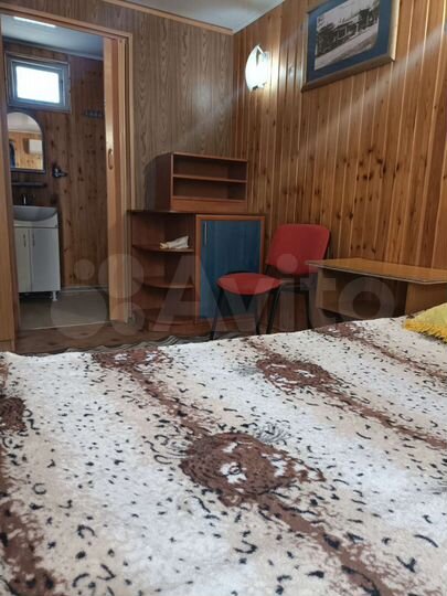 Дом 18 м² на участке 1 сот.